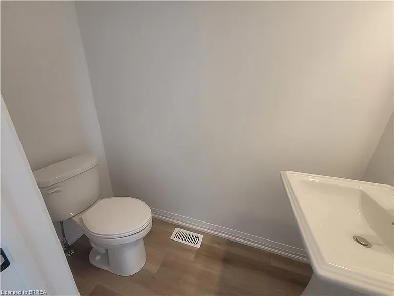 55 Tom Brown Dr #14 — Photo 8