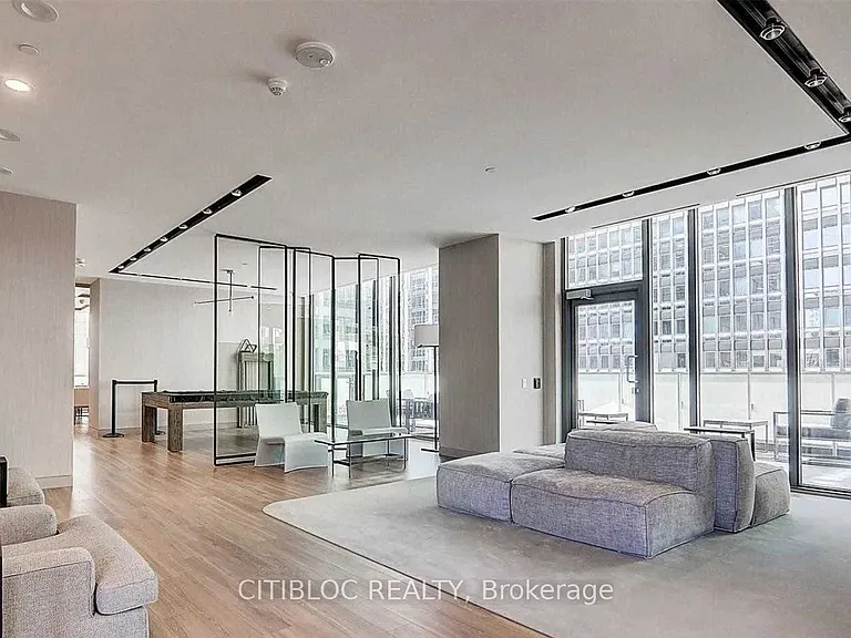 25 Richmond St E #2907 — Photo 8
