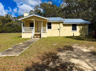 1026 E Chestnut Ave, Crestview, FL 32539