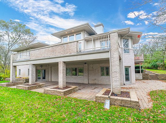 5th image of 1145 Lakeside Dr