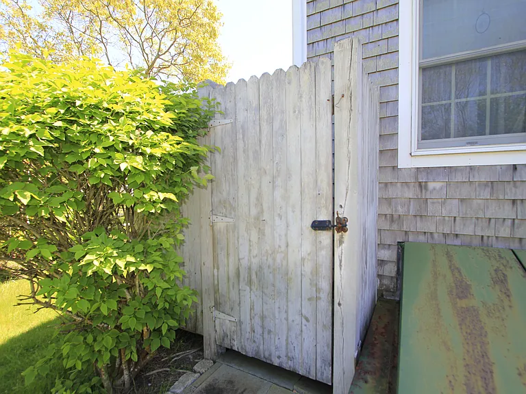 99 Wing Blvd W — Photo 20