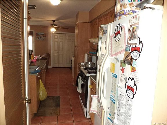 5th image of 6 Adler Ct
