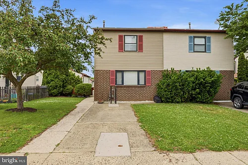 704 Keely St Photo 1