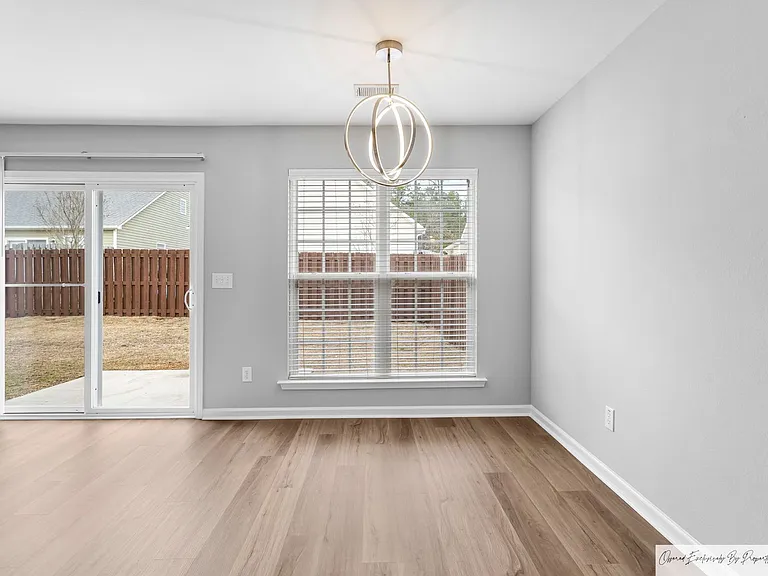 827 Chablis Dr — Photo 8