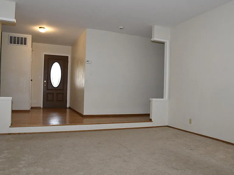 6385 Lillian Way — Photo 2