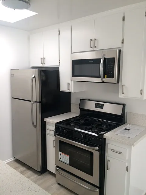 1 bed, $2,325 — Photo 1