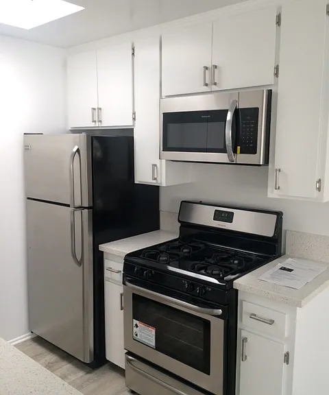 1810 Prosser Ave — Photo 16