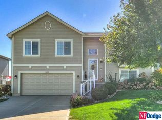 18725 Cinnamon St, Omaha, NE 68135