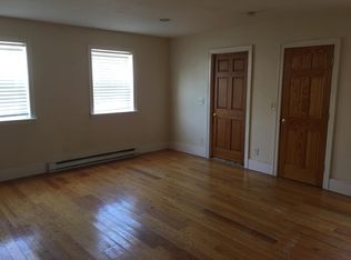 30 Oxford Ave APT 1, Dudley, MA 01571