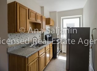 32-64 44th St #3B, Astoria, NY 11103