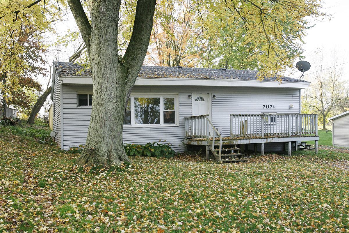 7071 Shoreline Dr, Delton, MI 49046 Zillow