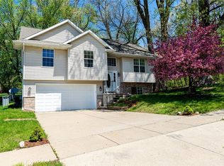 4000 M Ave NW, Cedar Rapids, IA 52405