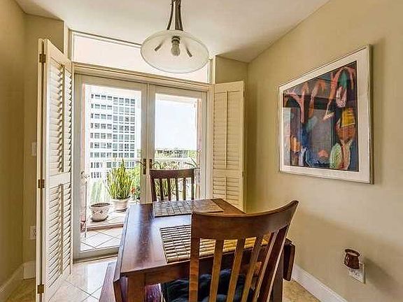 5th image of 721 Biltmore Way APT 601