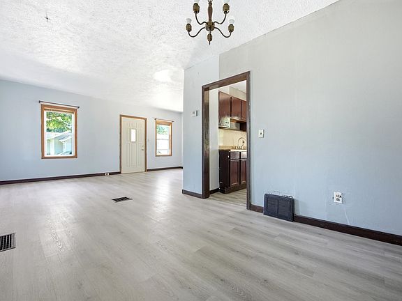 5th image of 2930 Lapey St