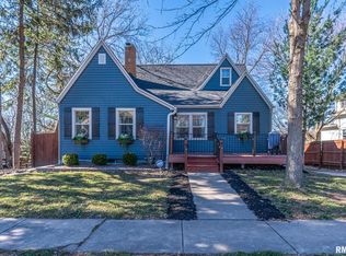 1710 Ridgewood Ave, Davenport, IA 52803