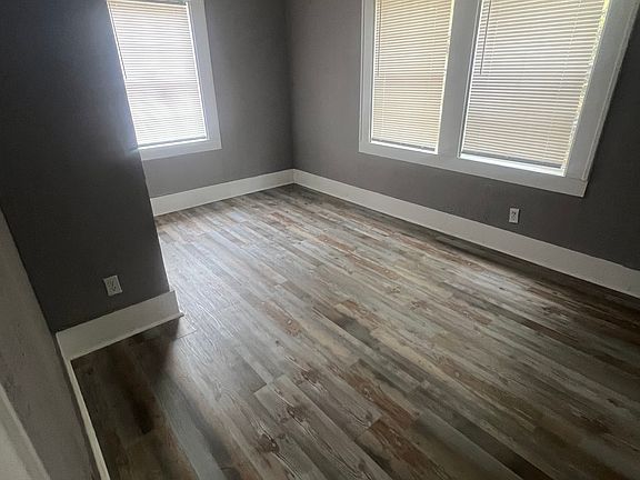 4th image of 2125 Amelia Ave
