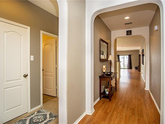 4th image of 544 Apricot Dr