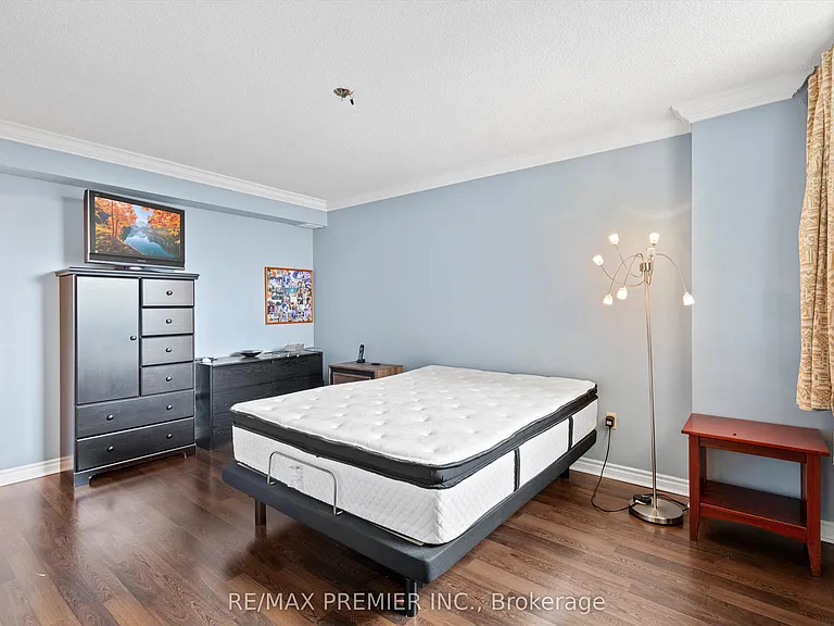240 Scarlett Rd #711 — Photo 17