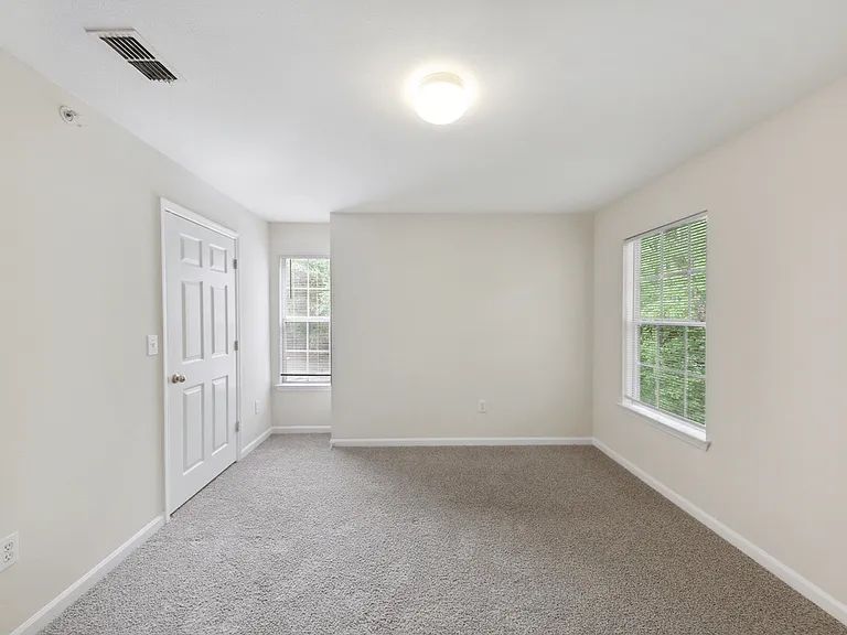 Harbor Creek Apartments — Photo 47