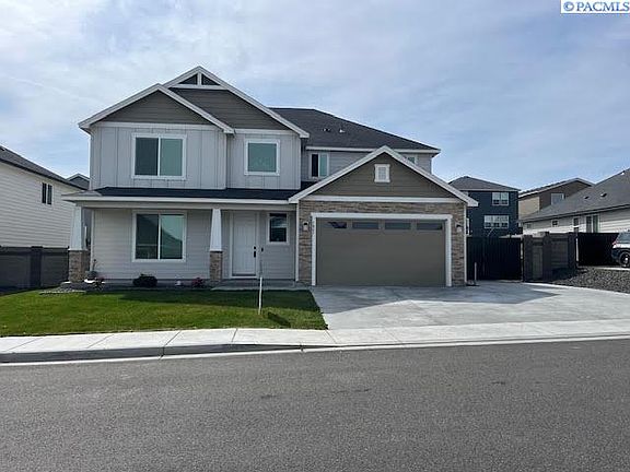 2nd image of 7867 Blanchard Loop