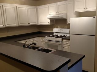 2150 Meadowbrook Ct APT 19, Santa Rosa, CA 95403