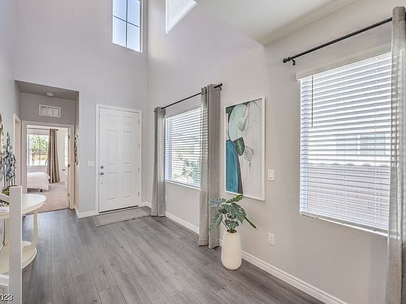 3rd image of 4035 Redwood Glen Ct