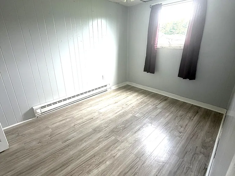 160 E Railroad St #2 — Photo 7