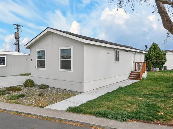 48 Nuclear Ln, Richland, WA 99354