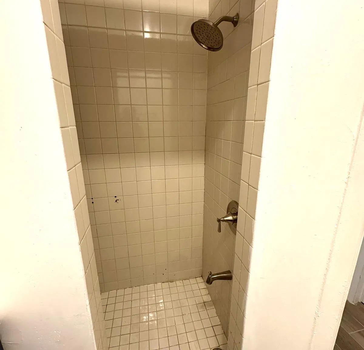 1 bed, 900 sqft, $2,160 — Photo 3