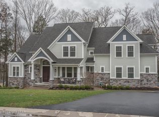 127 Rock Ridge Dr, South Abington Township, PA 18411