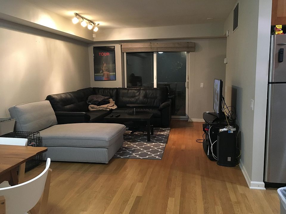 1st image of 2045 N Larrabee St APT 7303