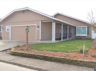 3349 Oakcrest Dr NW, Salem, OR 97304
