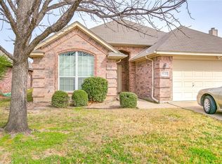 9141 Autumn Falls Dr, Fort Worth, TX 76118