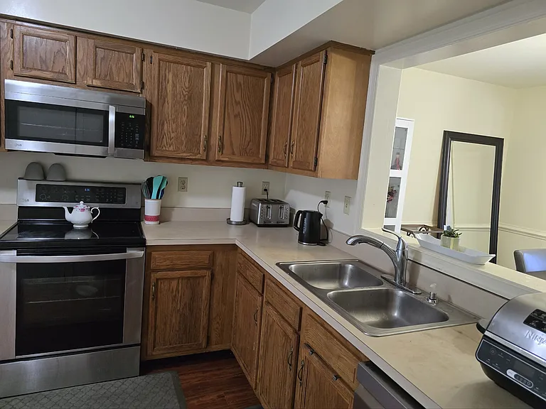 8703 Hermitage Trace Ct — Photo 11
