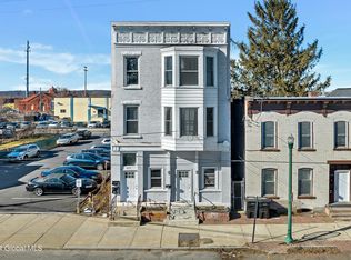 521 1st St, Troy, NY 12180