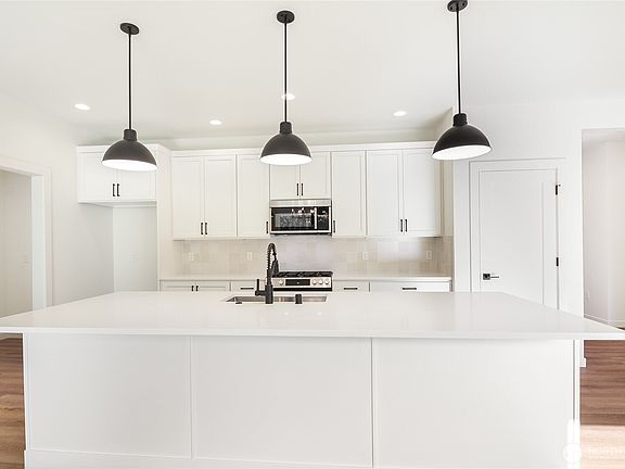 5th image of 1826 267th Street NW
