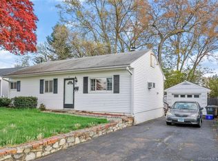 23 Lewelyn Rd, Stamford, CT 06902