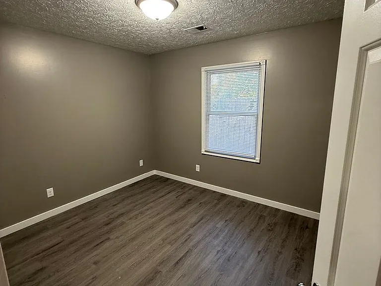 1808 Kraig Dr — Photo 8