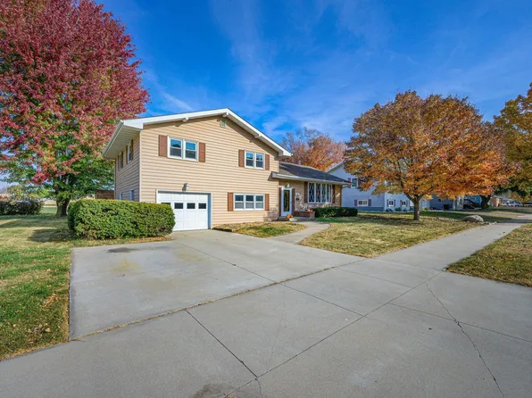 705 Adams Ave, Fairmont, MN 56031