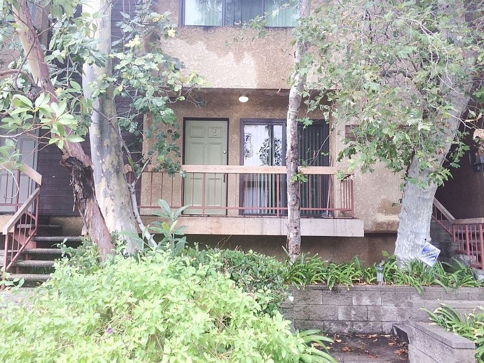 1st image of 14735 Victory Blvd APT 5