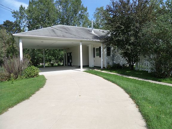 3rd image of 8920 Lake Pleasant Rd