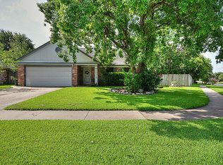 10319 Green Valley Ln, Houston, TX 77064