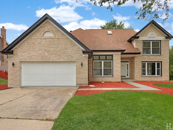 275 Farmhill Dr, Algonquin, IL 60102