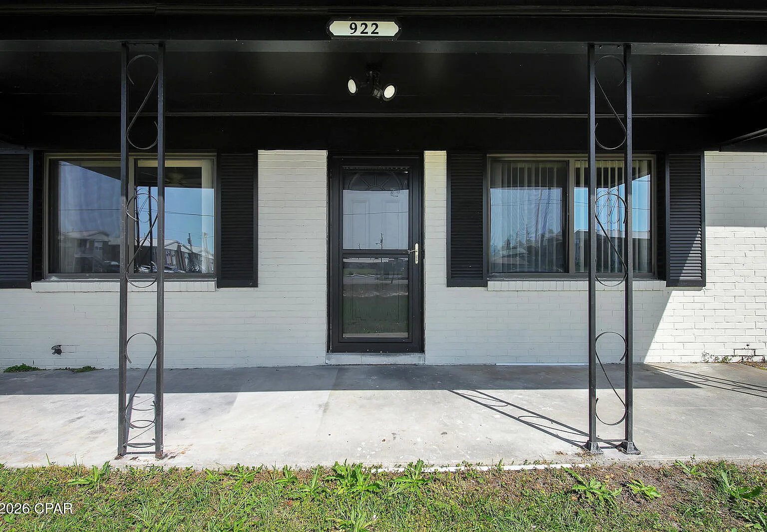 3 bed, 1000 sqft, $1,600 — Photo 2