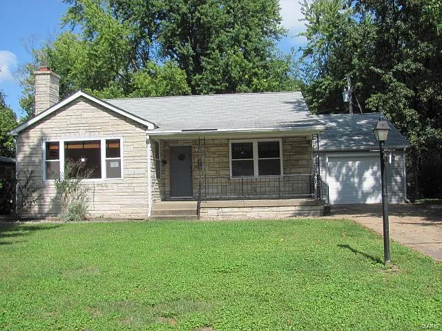 21 Lakeview Dr photo 1