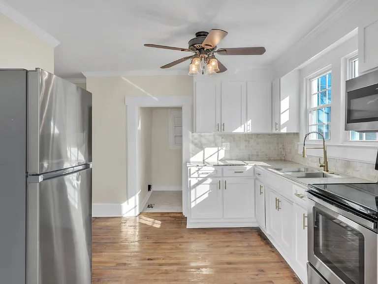 4 Walnut St #A — Photo 10