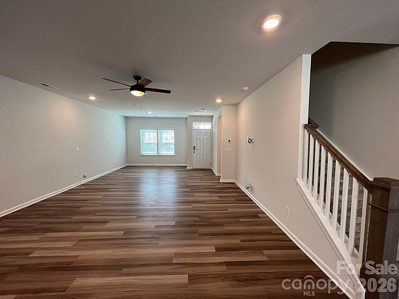 3rd image of 208 Sagecroft Ln
