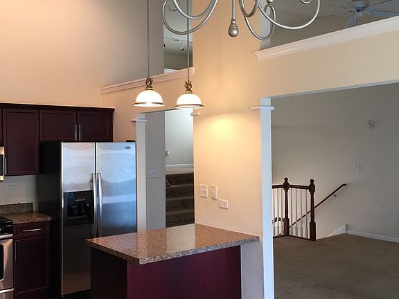 4th image of 5222 Bloomsbury Ln #6