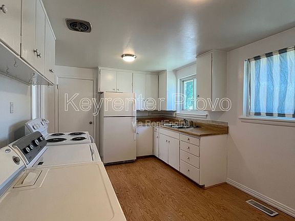 4th image of 1589 S 200th St E