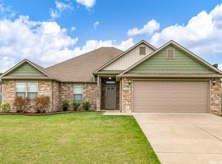 1335 E Cadron Gap Rd, Conway, AR 72032